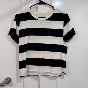 everlane Tee slightly coming undone